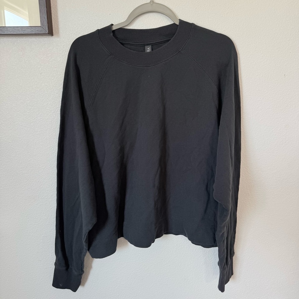 Vuori Women’s Charcoal Sunny Side Pullover Sweatshirt size X-Large - Picture 2 of 8